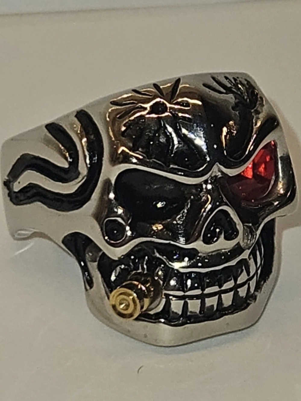 Mens Gothic Biker Skull Ring. Size 10 NEW
